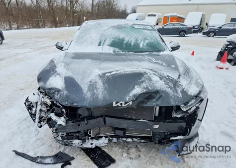 2025 Kia K4 Lx из США, поврежденный, VIN 3KPFT4DE6SE166001